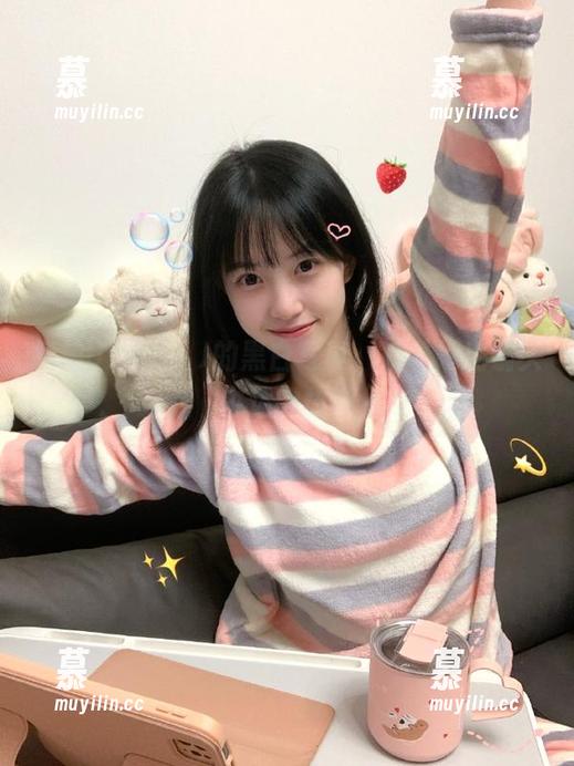 拥抱Umeko J的黑白写真，观看她用镜头讲述的故事